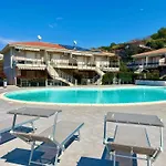 Le Gemme Luxury Apartment